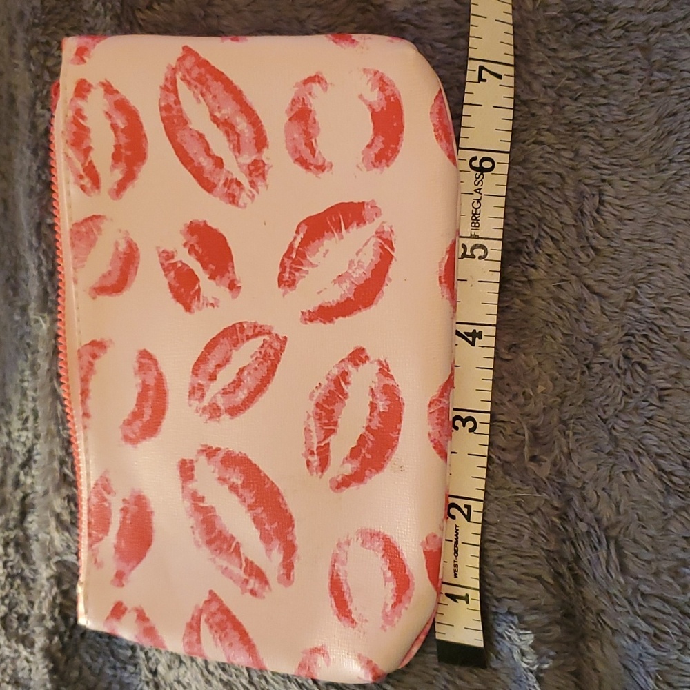 Makeup bag